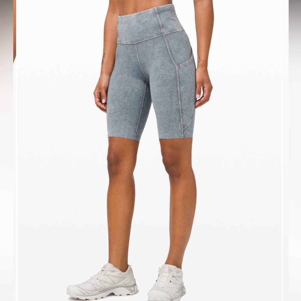 Lululemon Fast and Free Short 10" Ice Dye Ice Wash Asphalt Grey Sz 2 lightweight